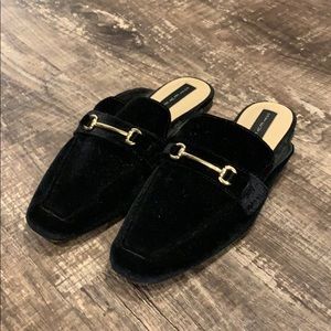Steve Madden black velvet mule